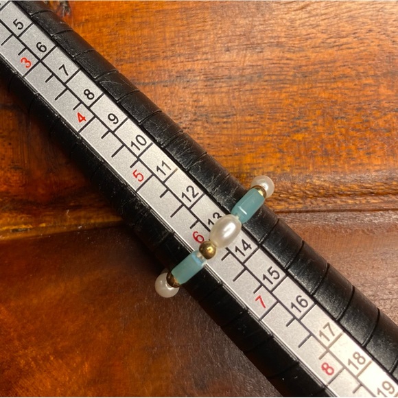 NWOT Dainty Ring Set - Picture 10 of 11